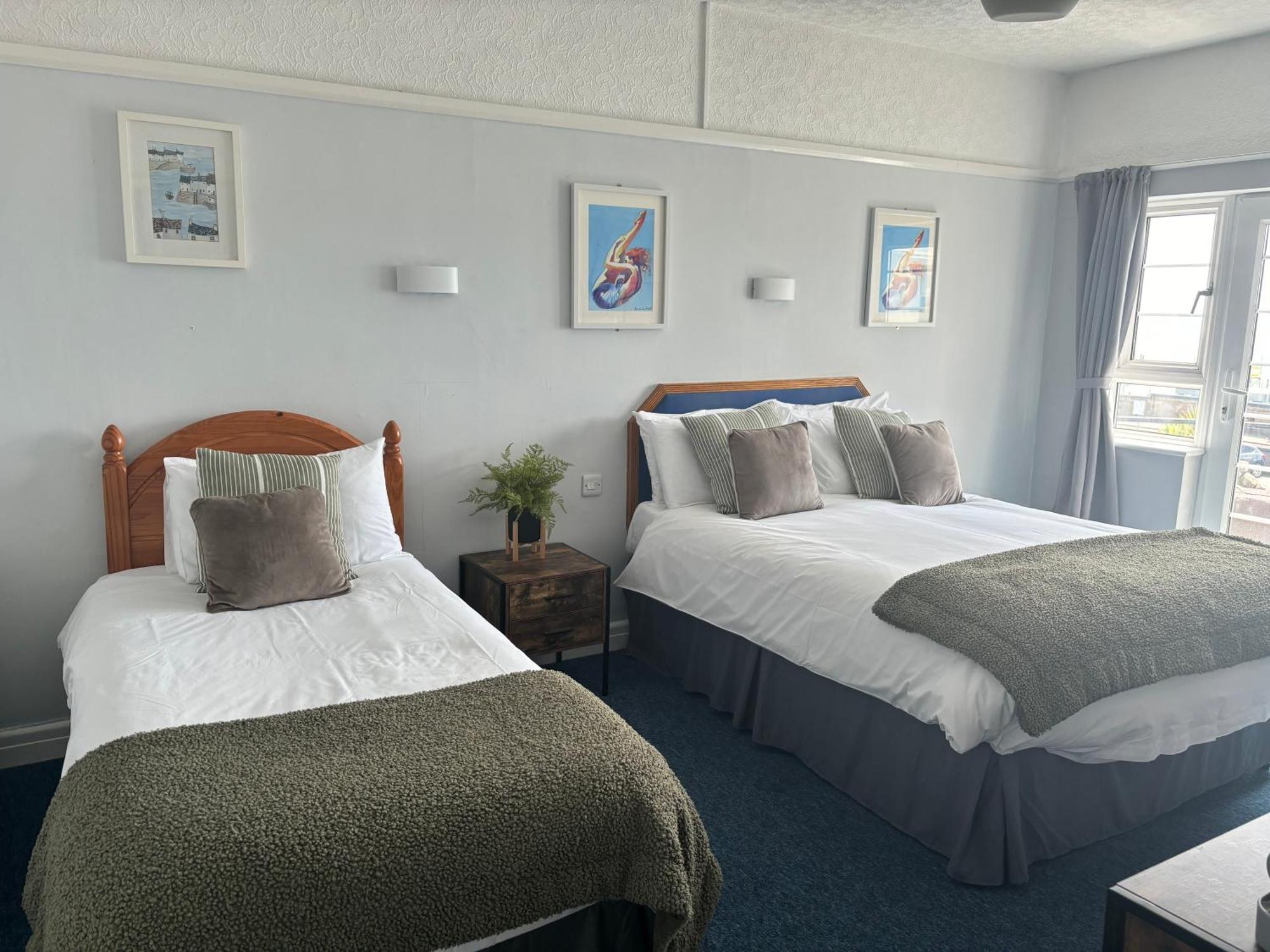 The Yacht Inn Penzance Exterior photo